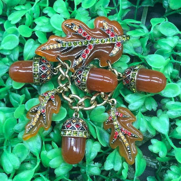 Heidi Daus 🆕 “Fall Festival” pin dangling acorns - Picture 9 of 10